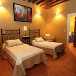 Maria Guest house La Adrada