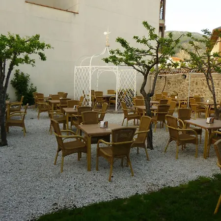 Maria Konukevi La Adrada